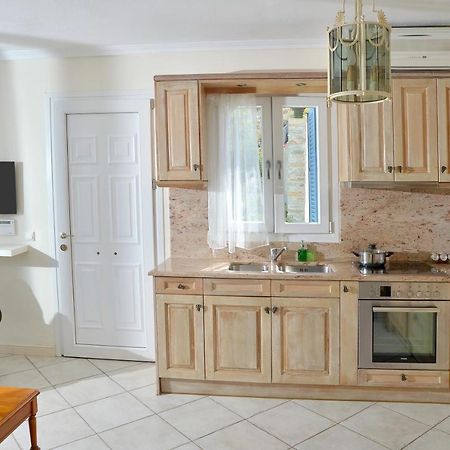 Andros Homes Sea Side Apartment & Studio Gavrio Exteriör bild